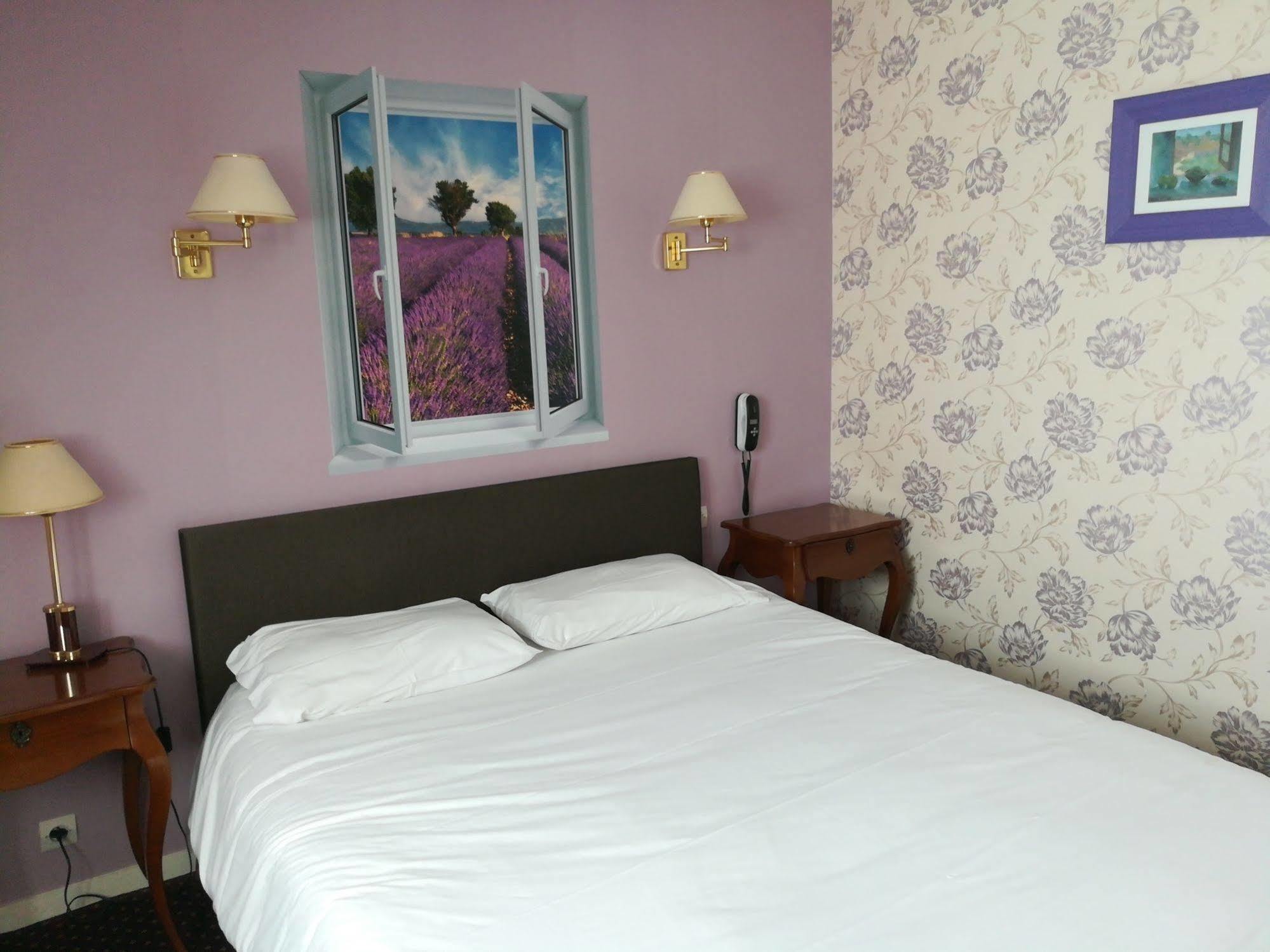 Contact Hotel Du Relais Thouars Exterior photo